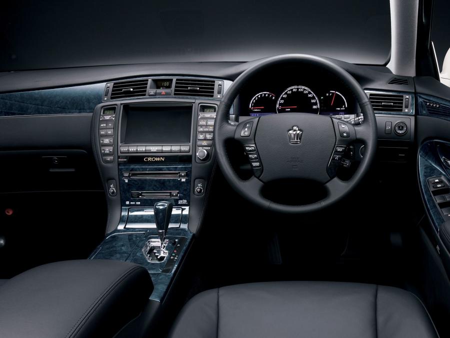  Toyota Crown Athlete S180 2003 года  (фото 3 из 9)